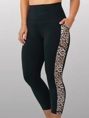 Zyia Active Leopard Pocket Brilliant Hi Rise Capris NWT Size 2 20" Crop Capri
